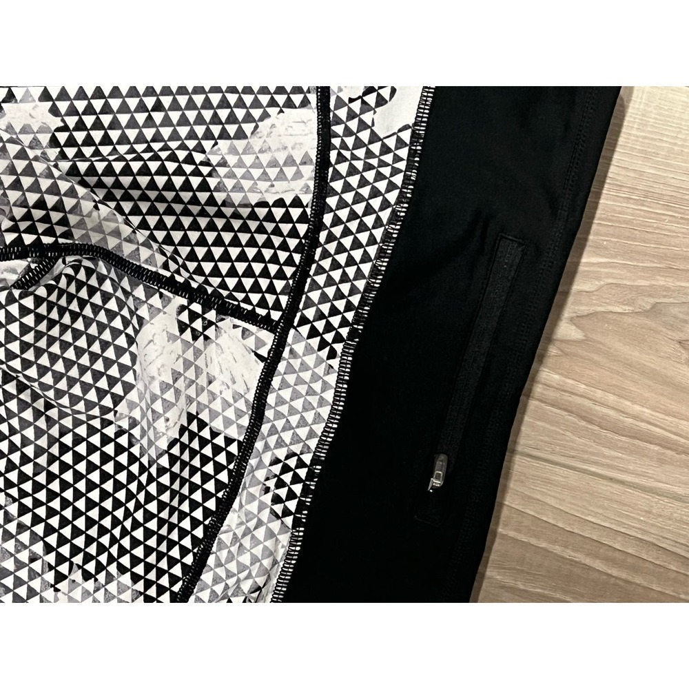 Women's Dri-fit Capri Leggings, White and Black, XS, #521-H - Picture 4 of 4